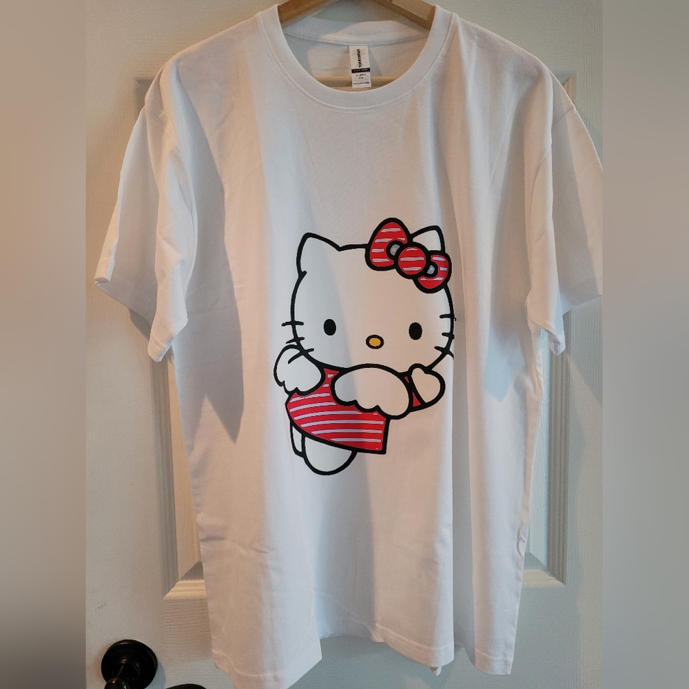 New Kitty with Wings Graphic Tshirt